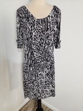 Dressbarn Black & White Faux Wrap Dress. Size 14